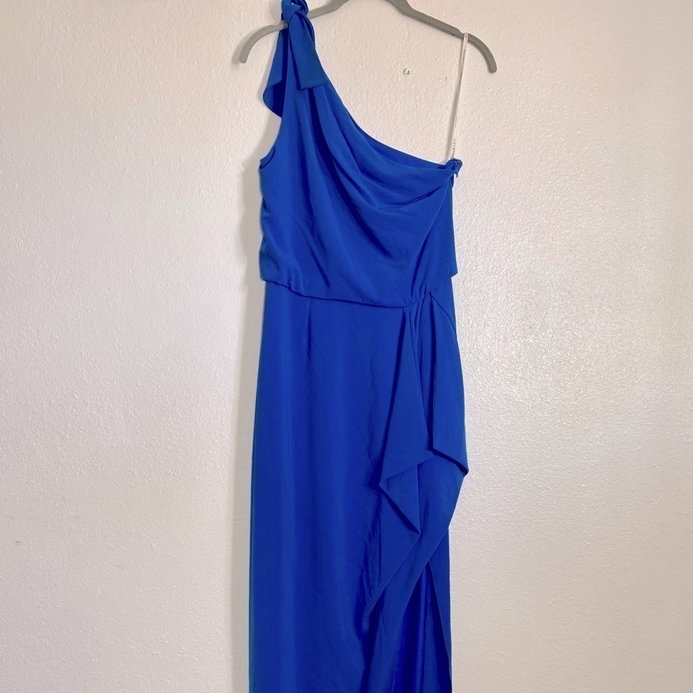 NWT Halston Heritage evening collection blue one shoulder crepe gown size 4